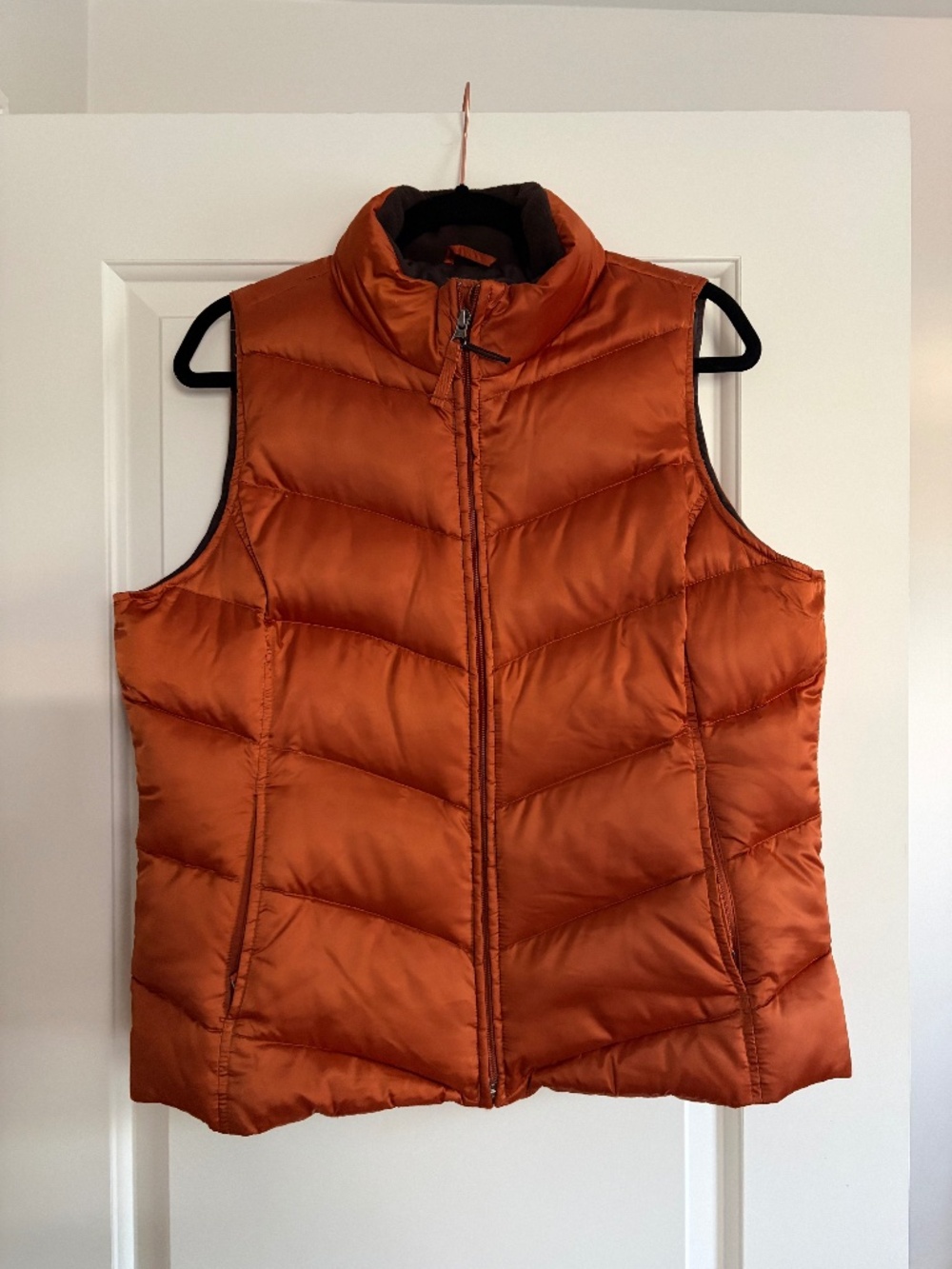 Vintage Eddie Bauer Puffer Vest - SZ L, Mint Condition